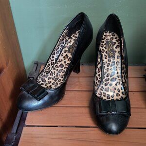 Pin Up Couture Smitten Pumps 50's Style High Heels